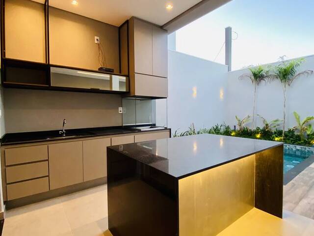 #1657 - Casa para Venda em Franca - SP