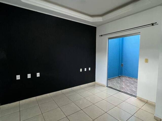 #1673 - Casa para Venda em Franca - SP