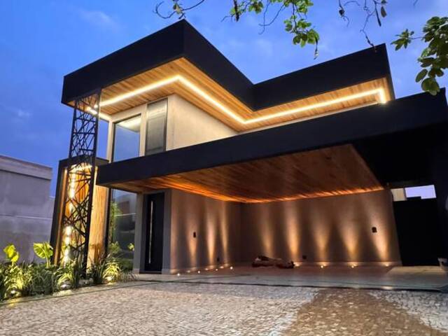 #1684 - Casa para Venda em Franca - SP