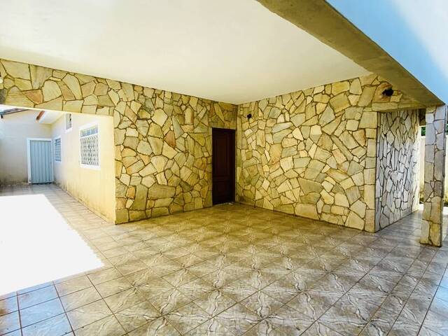 #1690 - Casa para Venda em Franca - SP
