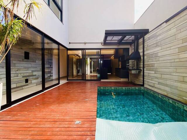 #1689 - Casa para Venda em Franca - SP