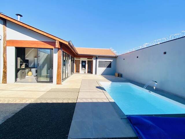 #1697 - Casa para Venda em Franca - SP