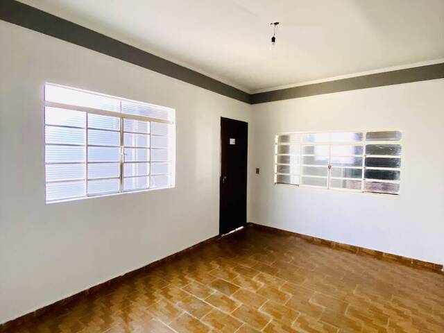 #1716 - Casa para Venda em Franca - SP