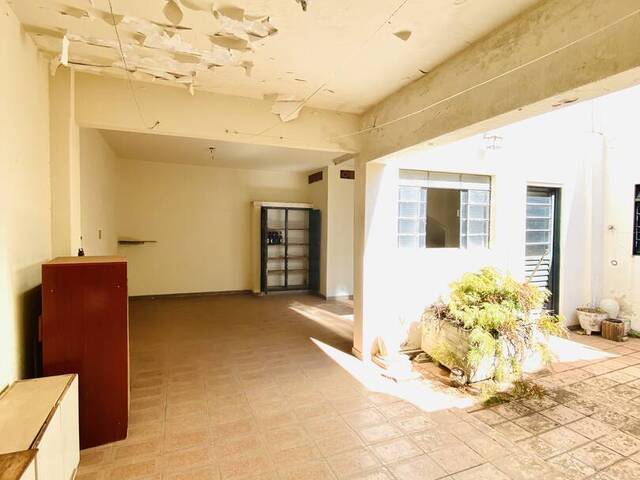 #1724 - Casa para Venda em Franca - SP