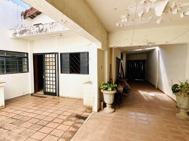 #1724 - Casa para Venda em Franca - SP