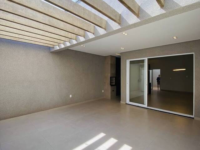 #1739 - Casa para Venda em Franca - SP