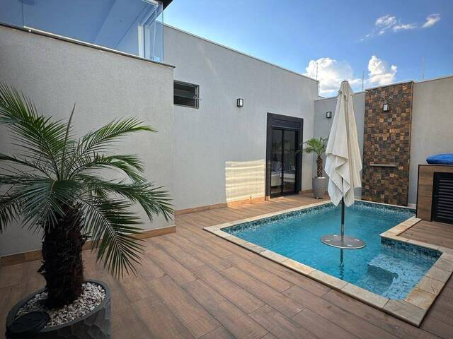 #1766 - Casa para Venda em Franca - SP