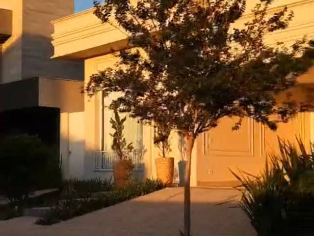 #1774 - Casa para Venda em Franca - SP