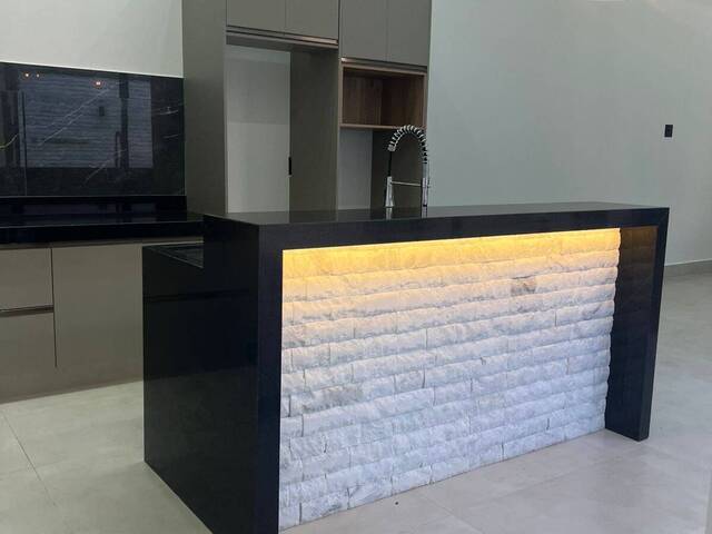 #1790 - Casa para Venda em Franca - SP