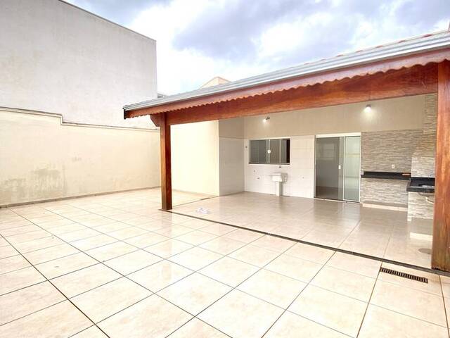 #1810 - Casa para Venda em Franca - SP