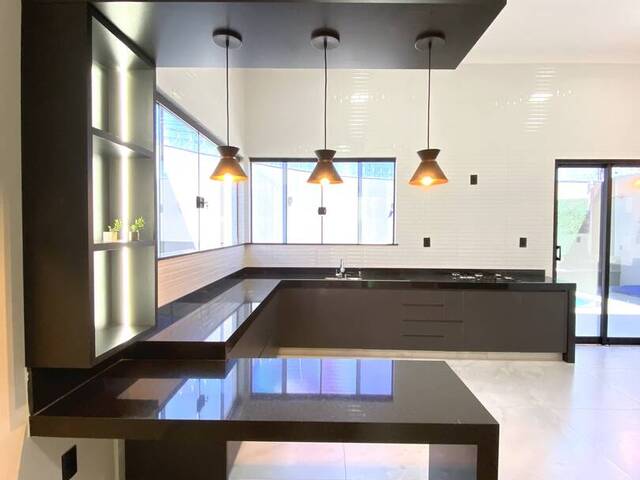 #1813 - Casa para Venda em Franca - SP