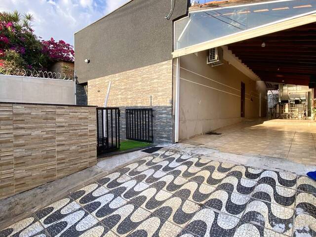 #1831 - Casa para Venda em Franca - SP