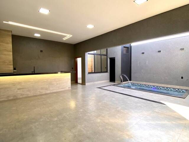 #1744 - Casa para Venda em Franca - SP